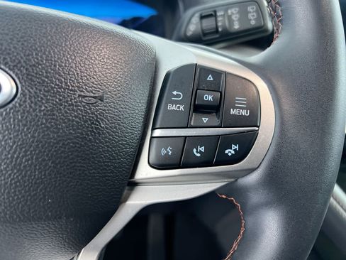 Used 2025 Ford Explorer Active image 17