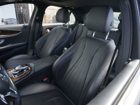 Used 2020 Mercedes-Benz E 350 4MATIC Sedan image 18