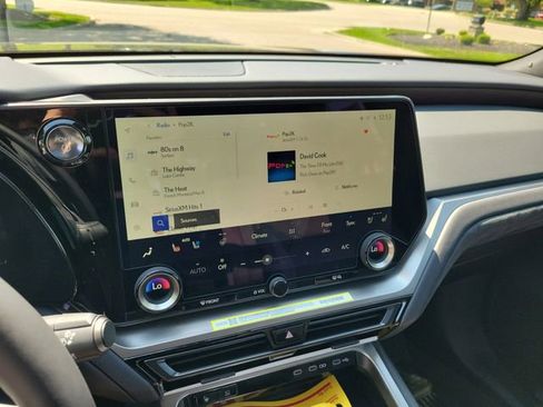 New 2026 Lexus TX 550h AWD Plug-In Hybrid image 27