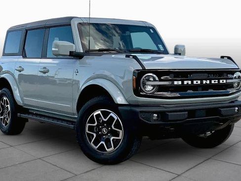 Certified 2024 Ford Bronco Outer Banks AWD/4WD image 2