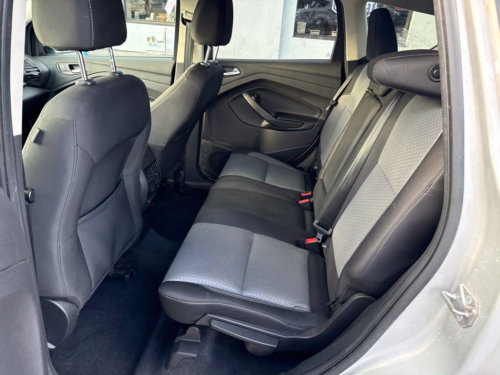 Used 2017 Ford Escape SE AWD/4WD image 29