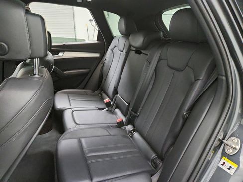 Used 2018 Audi SQ5 Premium Plus w/ Navigation Package image 26