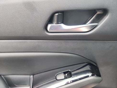 Used 2021 Nissan Altima 2.5 Platinum image 28