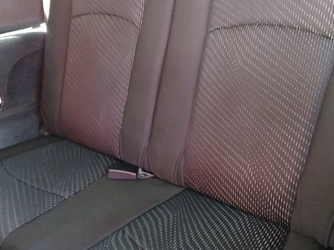 Used 2018 Dodge Journey SE FWD image 9