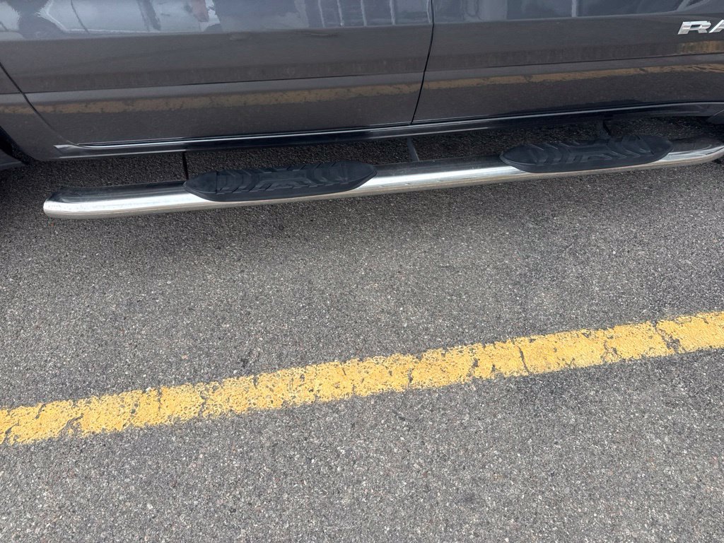 Used 2019 RAM 1500 Laramie AWD/4WD image 6