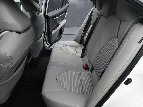 Used 2023 Toyota Camry SE FWD image 15