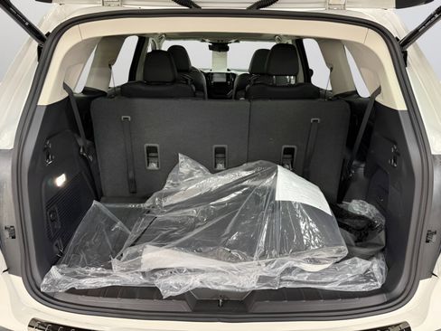 Used 2025 Subaru Ascent Bronze Edition image 9