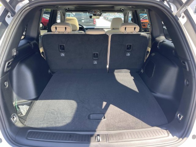 New 2026 Jeep Grand Cherokee Limited w/ Limited Altitude Package RWD image 12