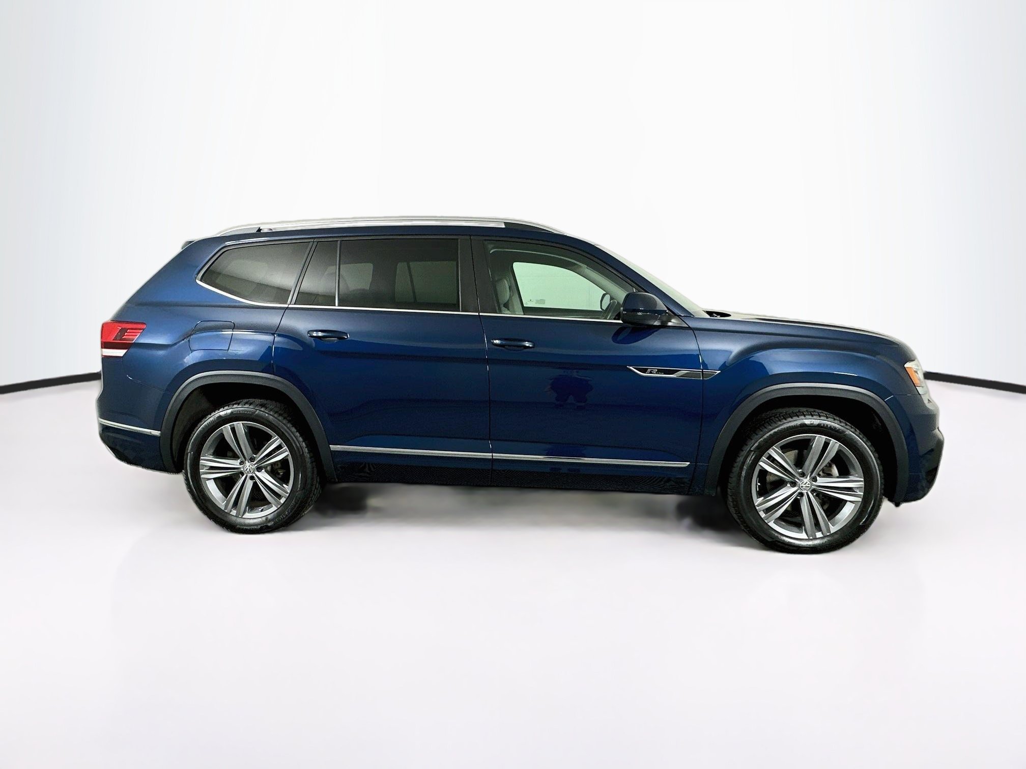 Used 2019 Volkswagen Atlas SEL R-Line AWD/4WD image 10