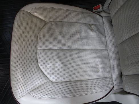 Used 2020 Chrysler Pacifica Limited image 21