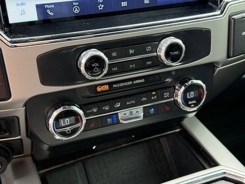 Used 2022 Ford F250 Lariat w/ Tremor Off-Road Package AWD/4WD image 22