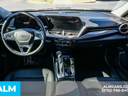 Used 2025 Chevrolet Trax ACTIV w/ Sunroof Package FWD image 28