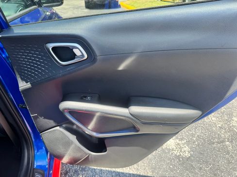 Used 2020 Kia Soul GT-Line FWD image 28