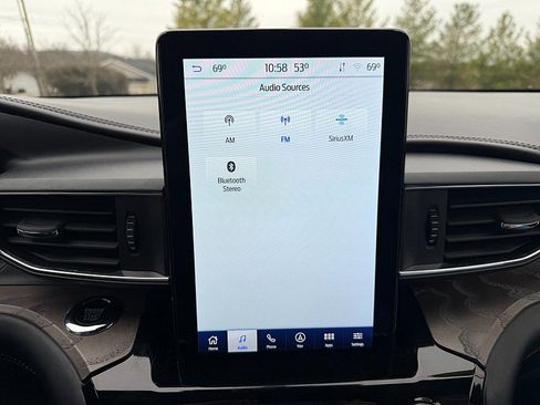 Used 2022 Ford Explorer Platinum w/ Equipment Group 601A image 21