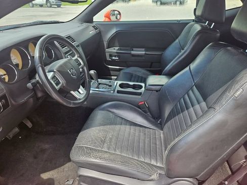Used 2013 Dodge Challenger R/T RWD image 9