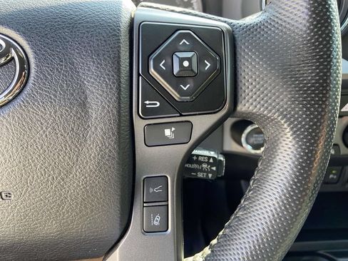 Used 2022 Toyota Tacoma TRD Sport w/ Technology Package RWD image 32