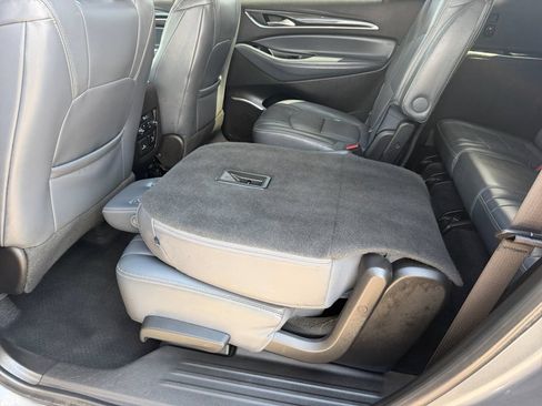 Used 2018 Buick Enclave Premium FWD image 16
