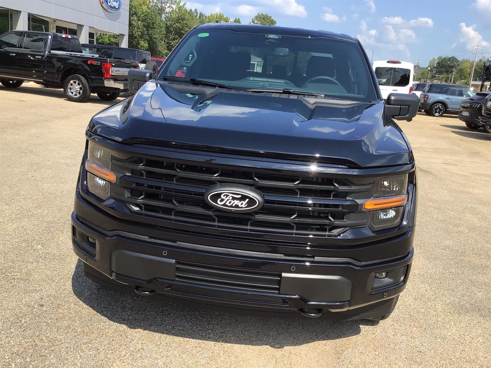 New 2026 Ford F150 XLT w/ Equipment Group 302A MID AWD/4WD image 6