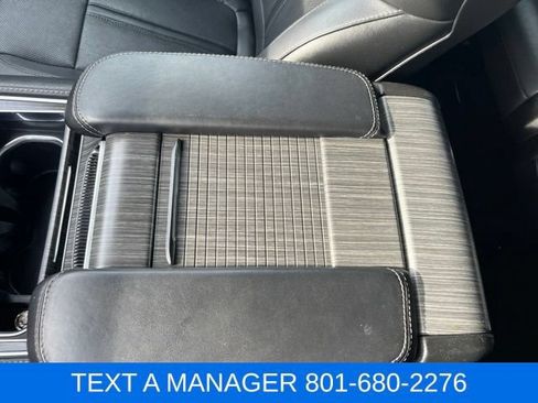 Used 2023 Jeep Wagoneer Series III w/ Preferred Equipment Group AWD/4WD image 28