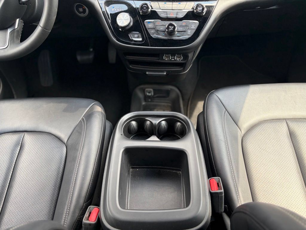Certified 2025 Chrysler Pacifica Select FWD image 27