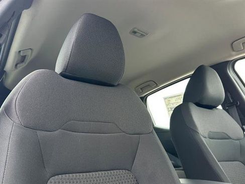 New 2026 Nissan Kicks S image 18