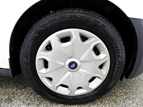 Used 2015 Ford Transit Connect XL image 17