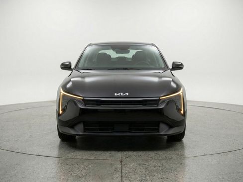 Used 2025 Kia K4 FWD image 1