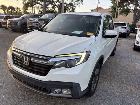 Used 2017 Honda Ridgeline RTL-E image 3