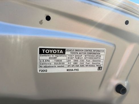 Used 2022 Toyota Corolla SE FWD image 14