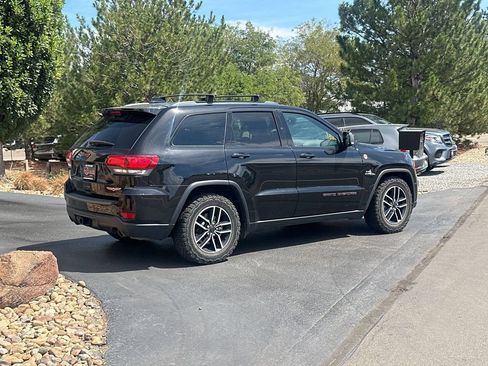 Used 2019 Jeep Grand Cherokee Trailhawk w/ Trailhawk Luxury Group AWD/4WD image 4