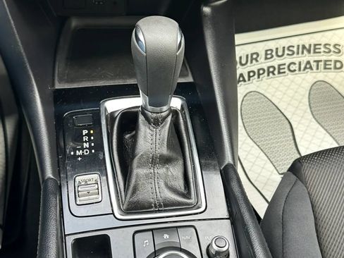 Used 2017 MAZDA MAZDA3 Sport FWD image 8
