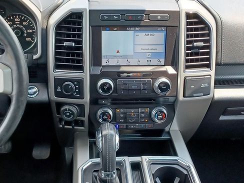 Used 2018 Ford F150 Lariat w/ Equipment Group 502A Luxury AWD/4WD image 29
