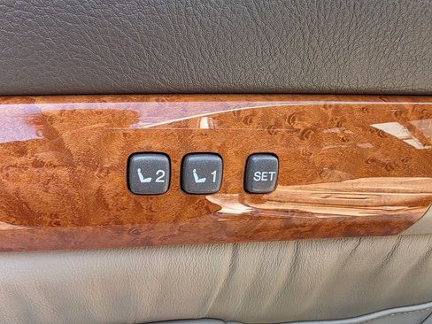 Used 2005 Lexus GX 470 AWD/4WD image 10