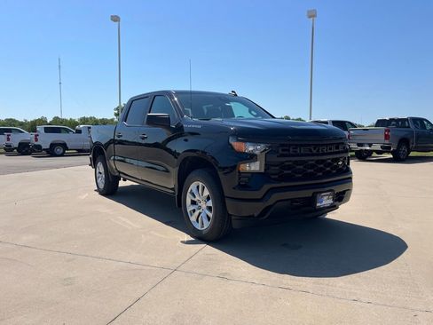 New 2026 Chevrolet Silverado 1500 Custom RWD image 7