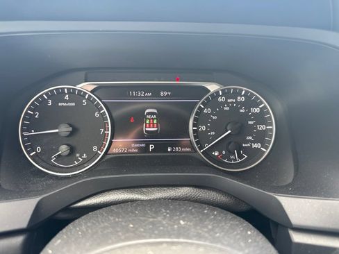 Used 2024 Nissan Pathfinder S FWD image 13