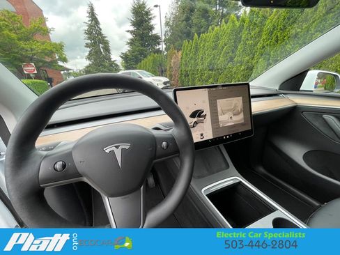 Used 2023 Tesla Model Y Long Range AWD/4WD image 40