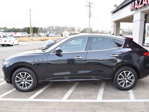 Used 2019 Maserati Levante AWD/4WD image 8