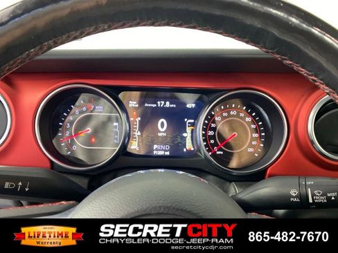 Used 2020 Jeep Gladiator Rubicon AWD/4WD image 18