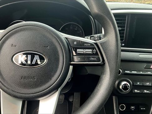 Used 2021 Kia Sportage LX image 16