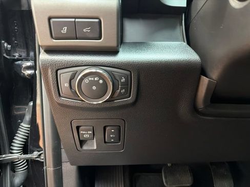 Used 2019 Ford Expedition XLT w/ Equipment Group 202A RWD image 26