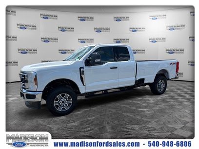 New 2025 Ford F350 XLT w/ FX4 Off-Road Package