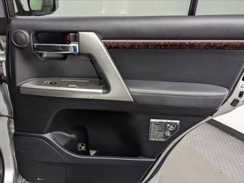 Used 2015 Toyota Land Cruiser AWD/4WD image 16