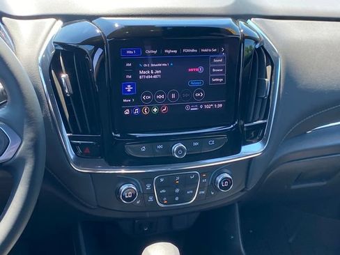 Certified 2023 Chevrolet Traverse LT FWD image 10