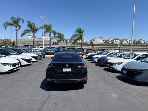 Used 2022 BMW i4 eDrive40 RWD image 5