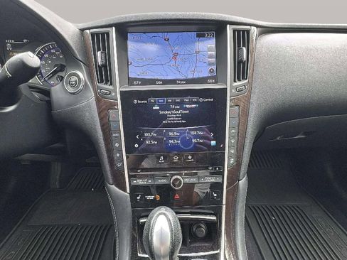 Used 2016 INFINITI Q50 3.0t Premium w/ Driver Assistance Package image 11