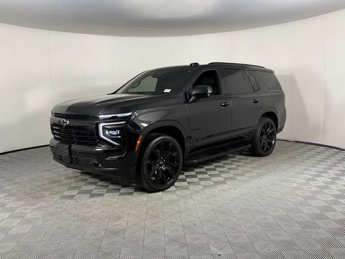 Used 2025 Chevrolet Tahoe RST w/ RST Capability Package AWD/4WD image 3