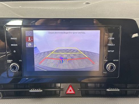 Used 2023 Kia Sportage LX AWD/4WD image 11