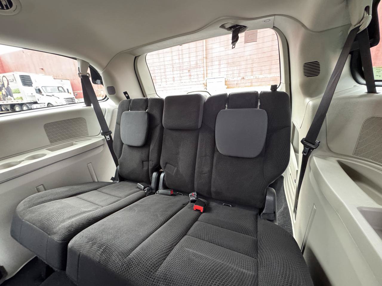 Used 2019 Dodge Grand Caravan SE FWD image 10