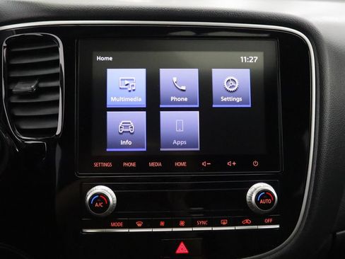 Used 2020 Mitsubishi Outlander LE AWD/4WD image 20