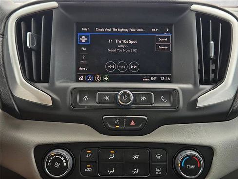 Used 2023 GMC Terrain SLE FWD image 11